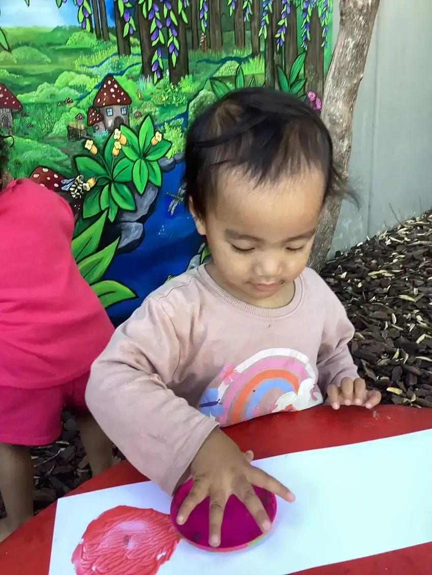 painting-at-auckland-childcare